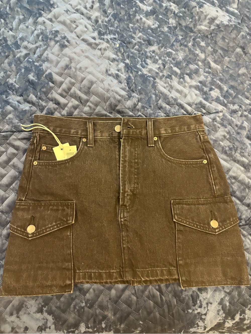 Aritzia Brand new with tags denim cargo skirt - size 25 black eyeliner colour
